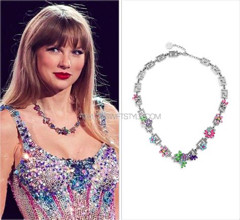 taylor swift Versace tour necklace